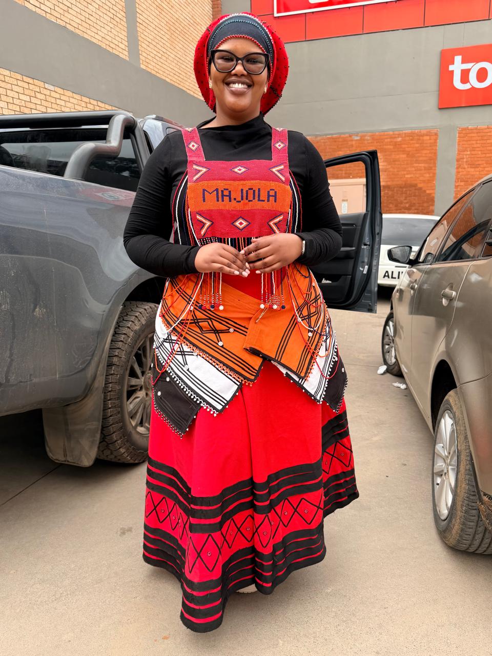 Majola Red Skirt Set